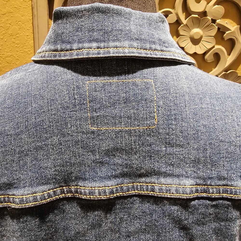 Old Navy Jean Jacket XXL Denim Classic Trucker Layering Street Style Jacket - Picture 10 of 12
